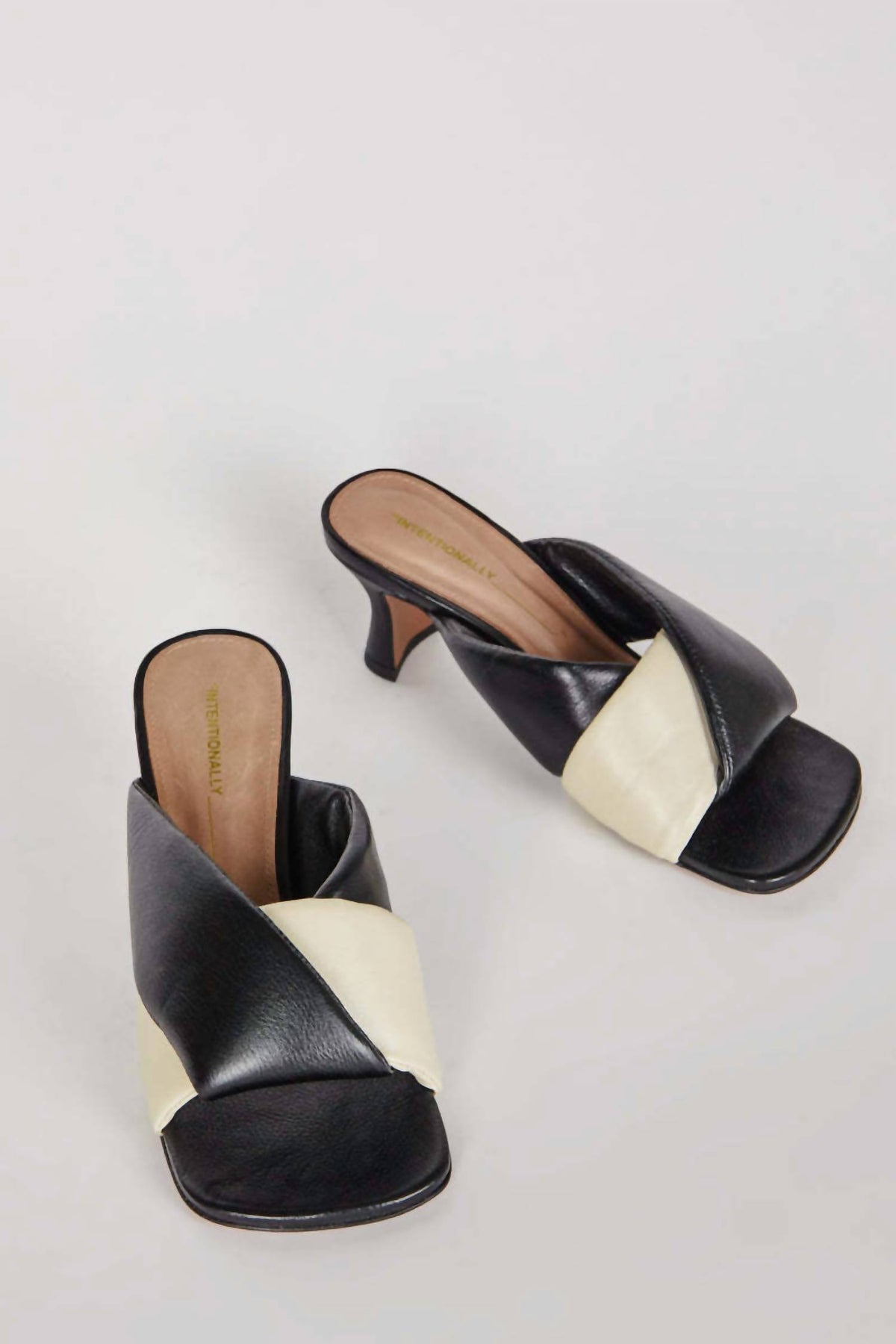 Intentionally Blank - Women's Tele Heels