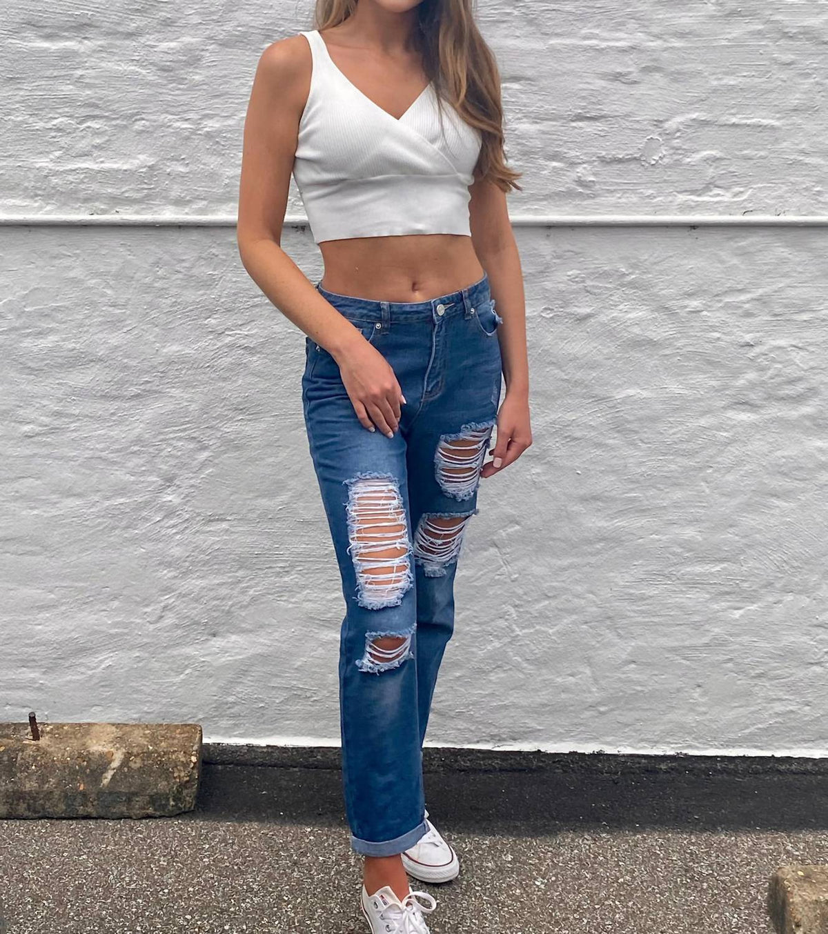 Iris - Elizabeth Distressed Jeans