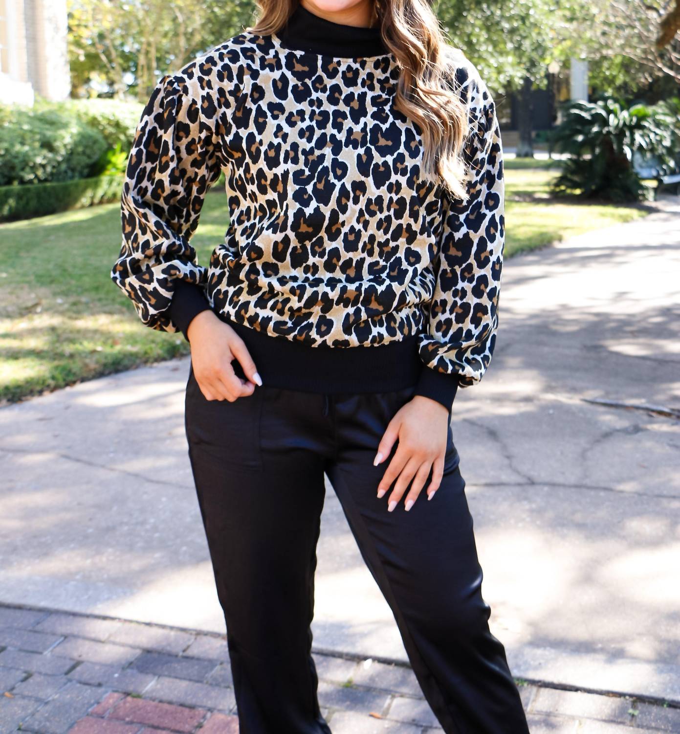 Ivy Jane - Leopard Metallic Popover - animal - black - clothing