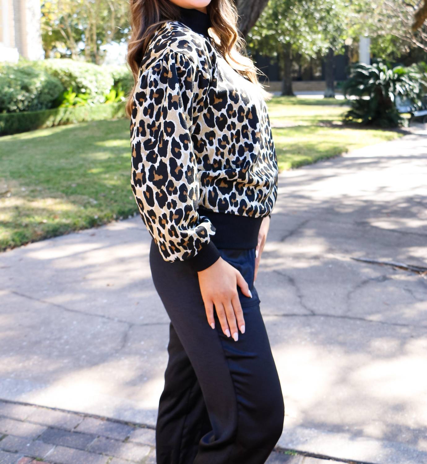 Ivy Jane - Leopard Metallic Popover - animal - black - clothing