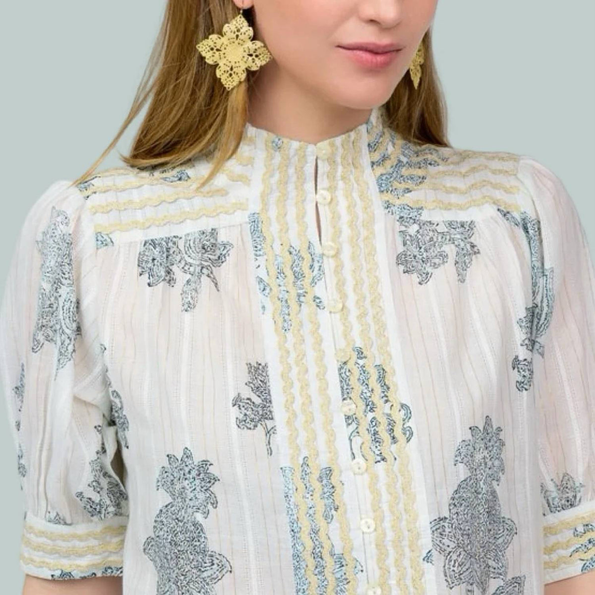 Ivy Jane - Metallic Trim Paisley Glow Top