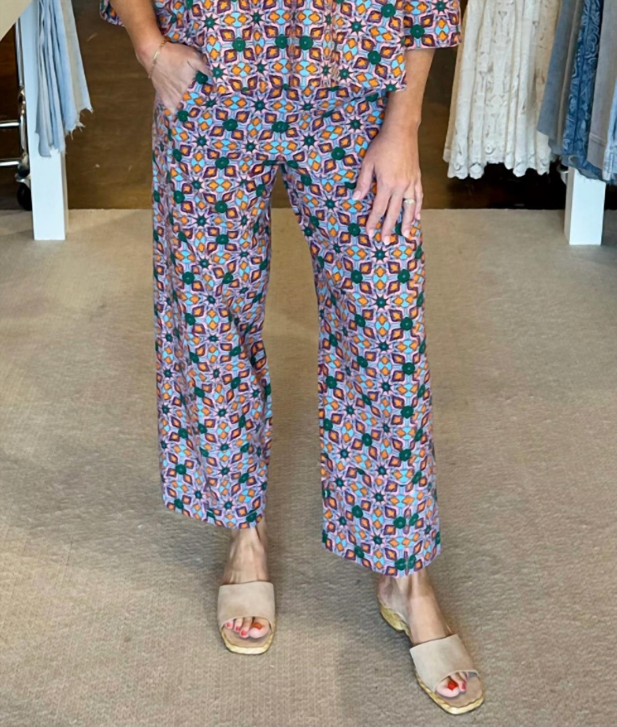 Ivy Jane - Tile Print Barrel Pant