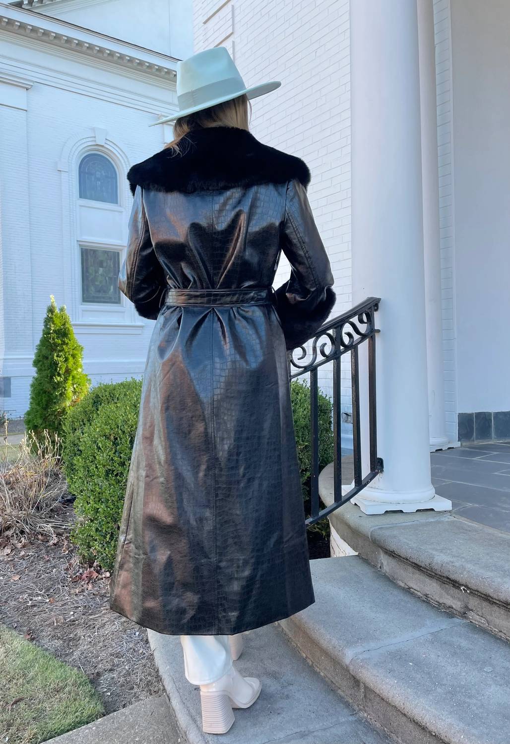 Jayley - The Onyx Coat