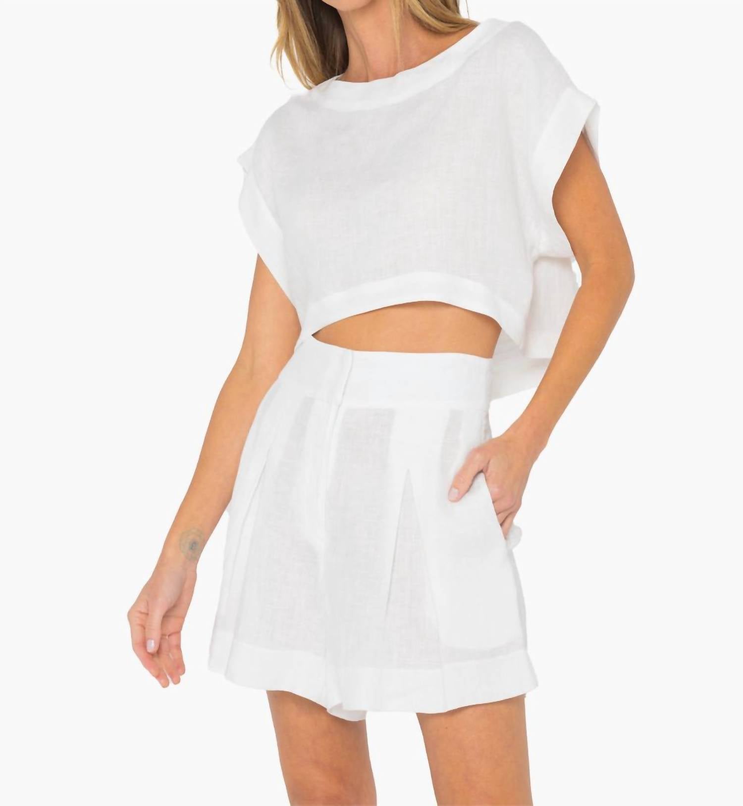 Jbq - Finley Top - clothing - crop - tops - directbrandpartner