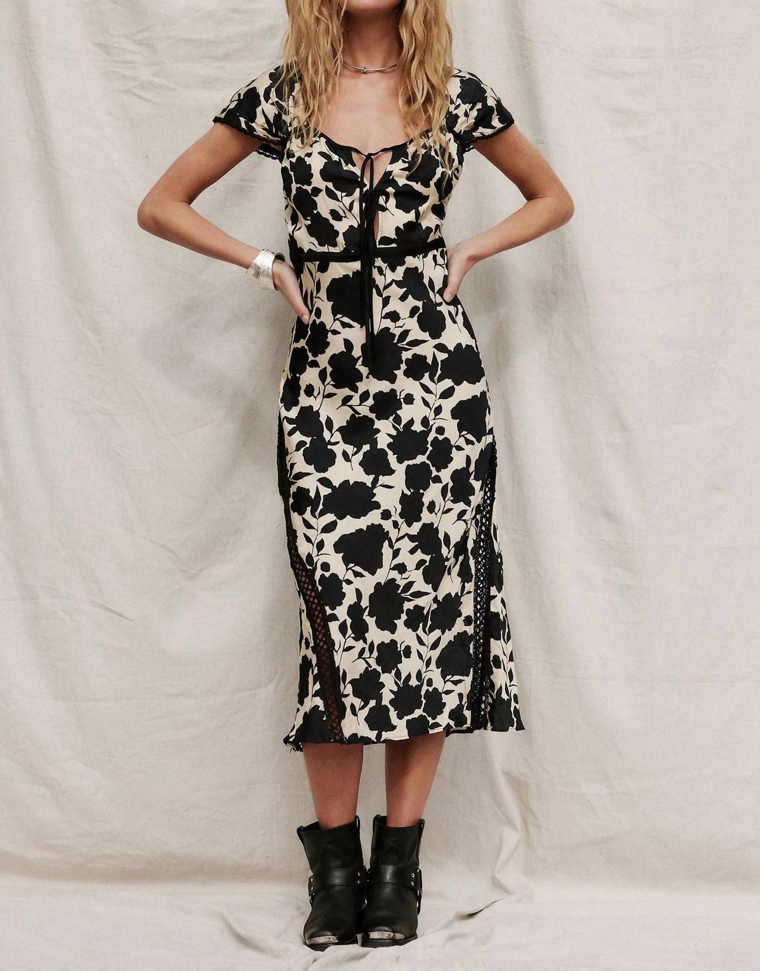 Jen'S Pirate Booty - Castilla Midi Dress - black - clothing - dresses