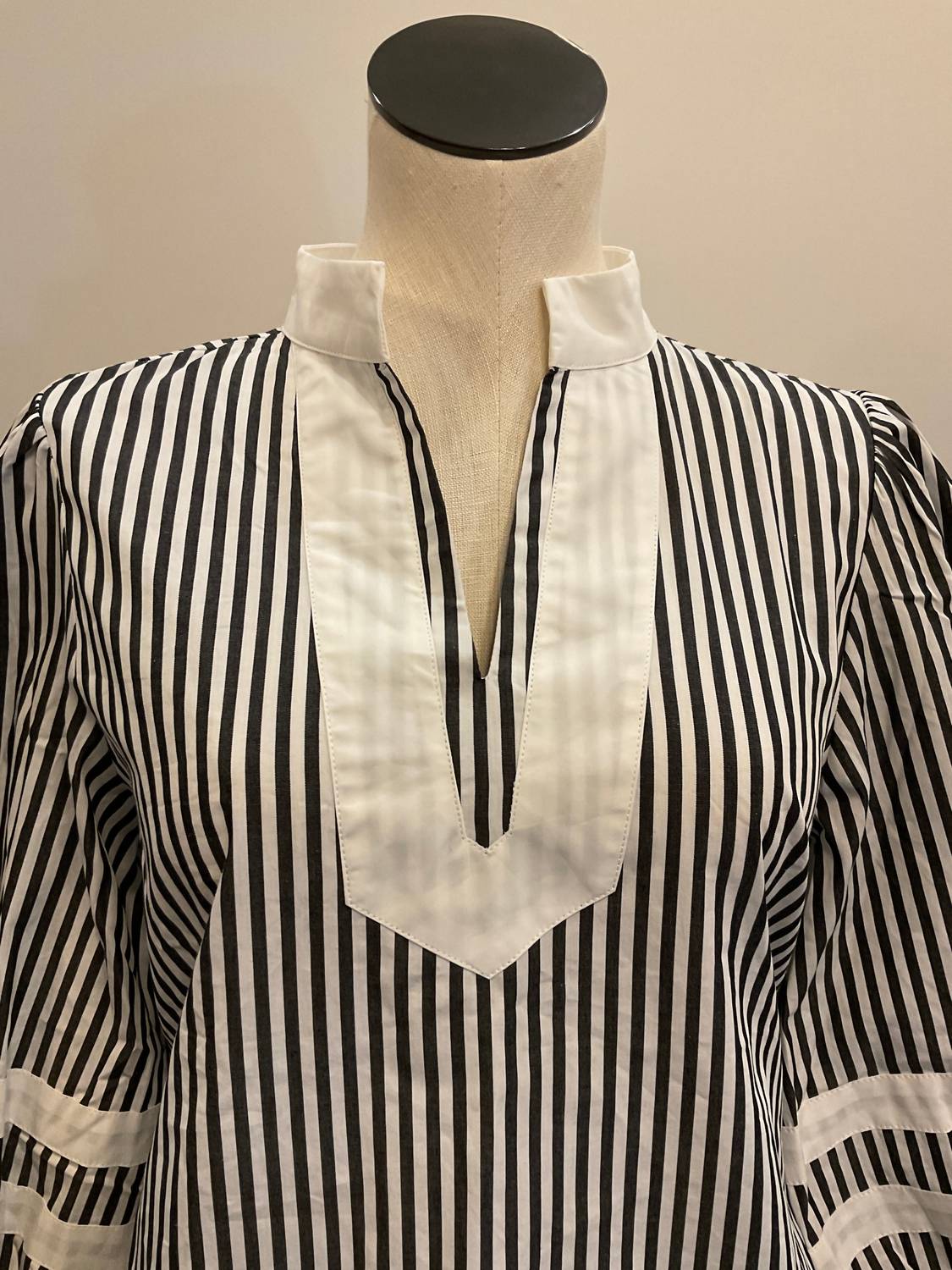 Jodifl - Caroline Split Neck Blouse