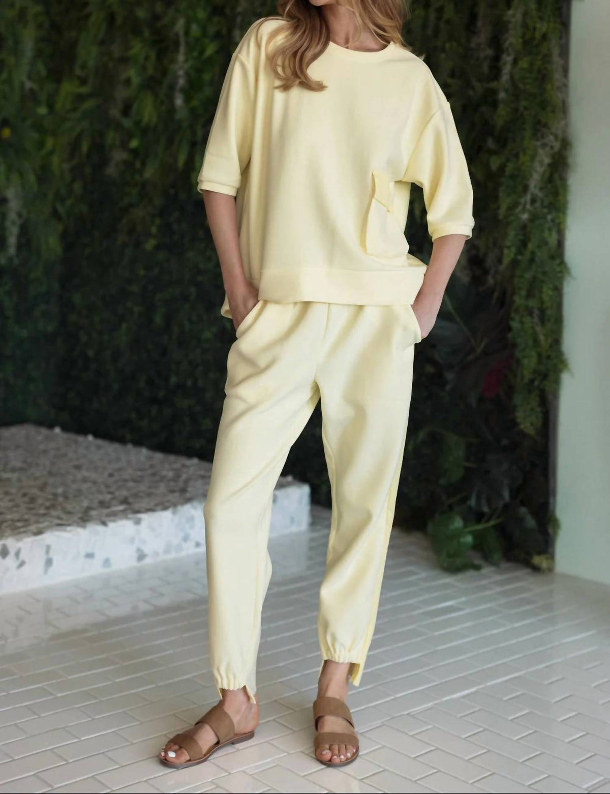 Joh - Katie Pant