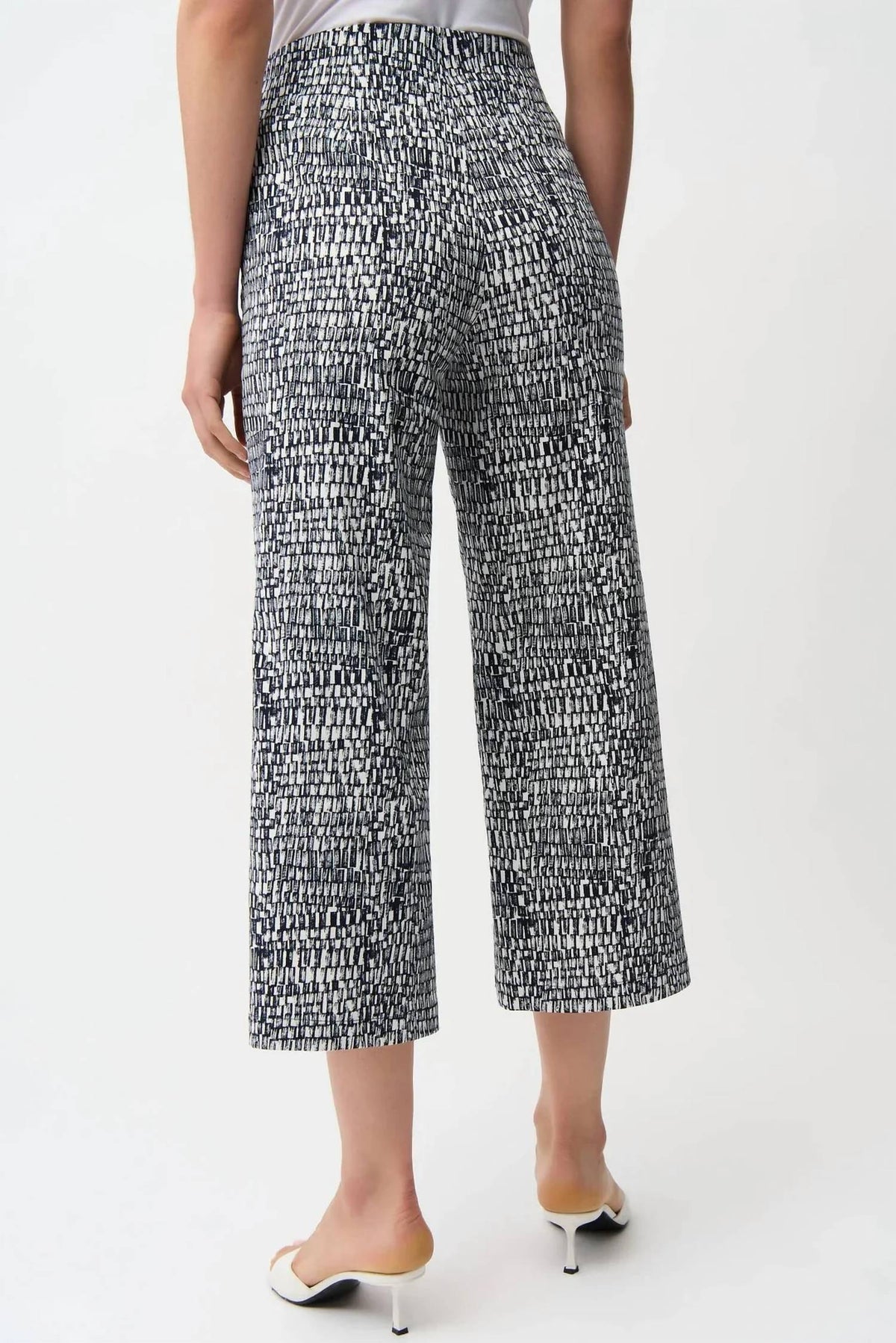 Joseph Ribkoff - Abstract Pull-on Culotte Pants