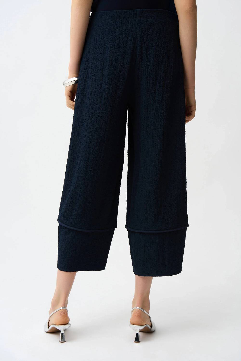 Joseph Ribkoff - Pull-on Seersucker Wide-leg Cropped Pants
