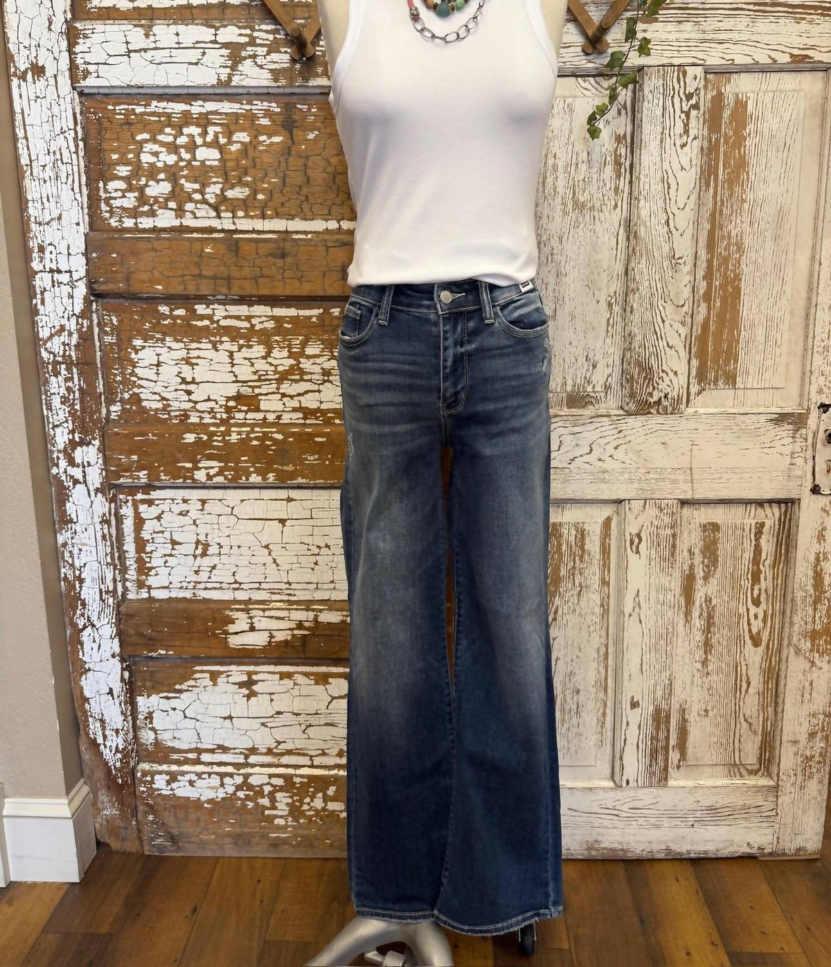 Judy Blue - 90's Straight Leg Jean
