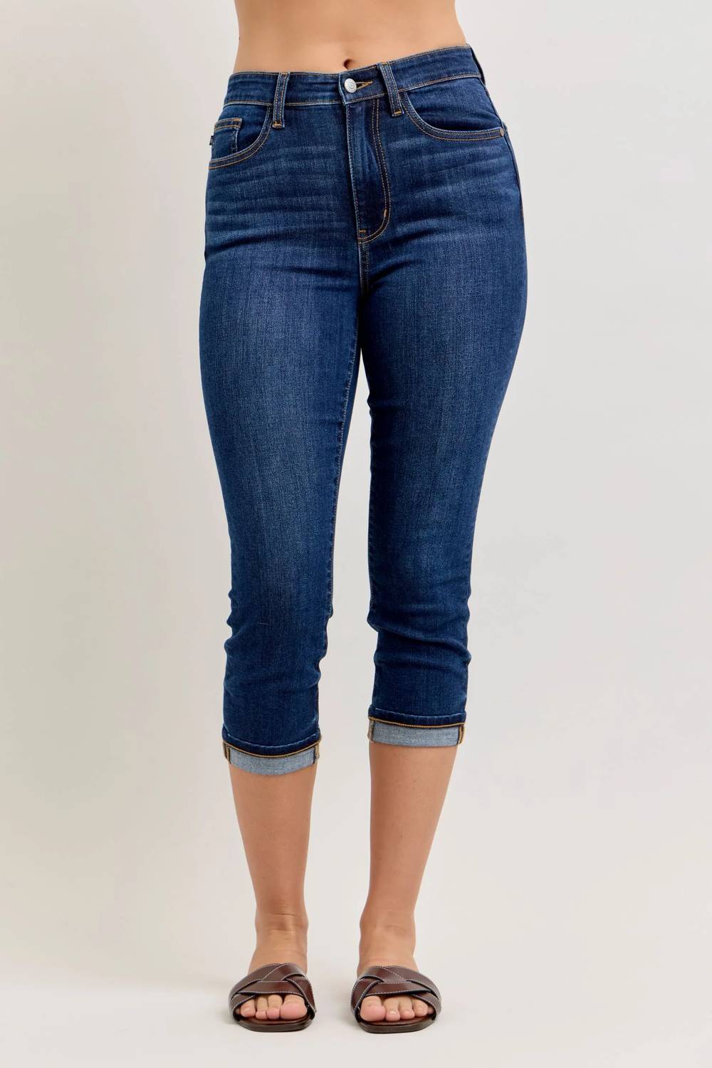 Judy Blue - Capri Cutoff Cuff Jean