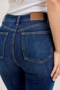 Judy Blue - Capri Cutoff Cuff Jean