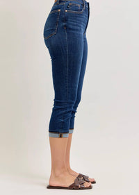 Judy Blue - Capri Cutoff Cuff Jean