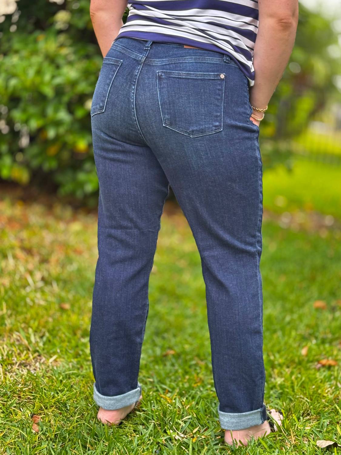 Judy Blue - Completely Committed Boyfriend Jeans