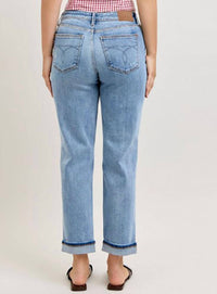 Judy Blue - Medium Rise Boyfriend With Destroy & Cuff Capri