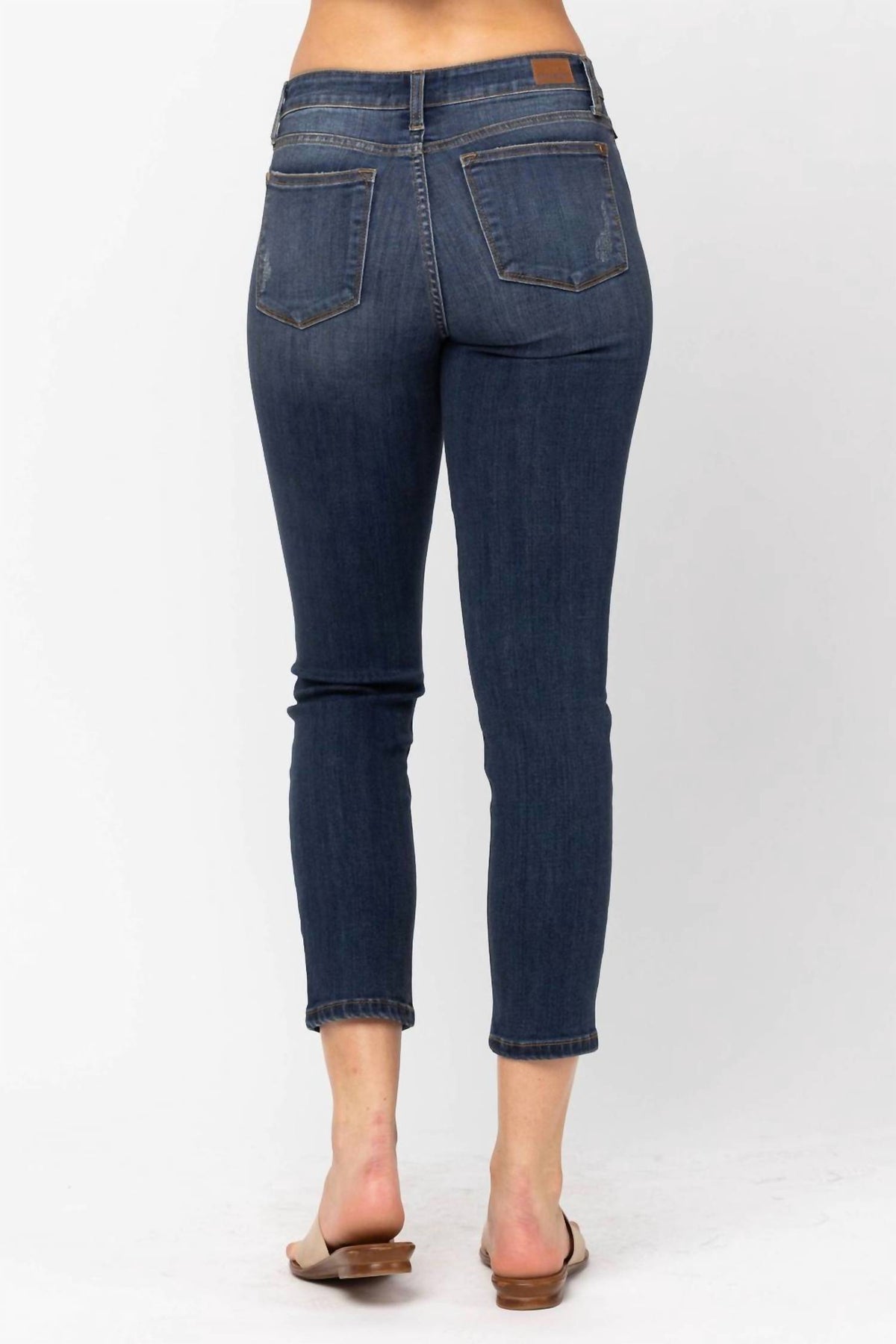 Judy Blue - Mid Rise Cropped Relaxed Denim Jeans