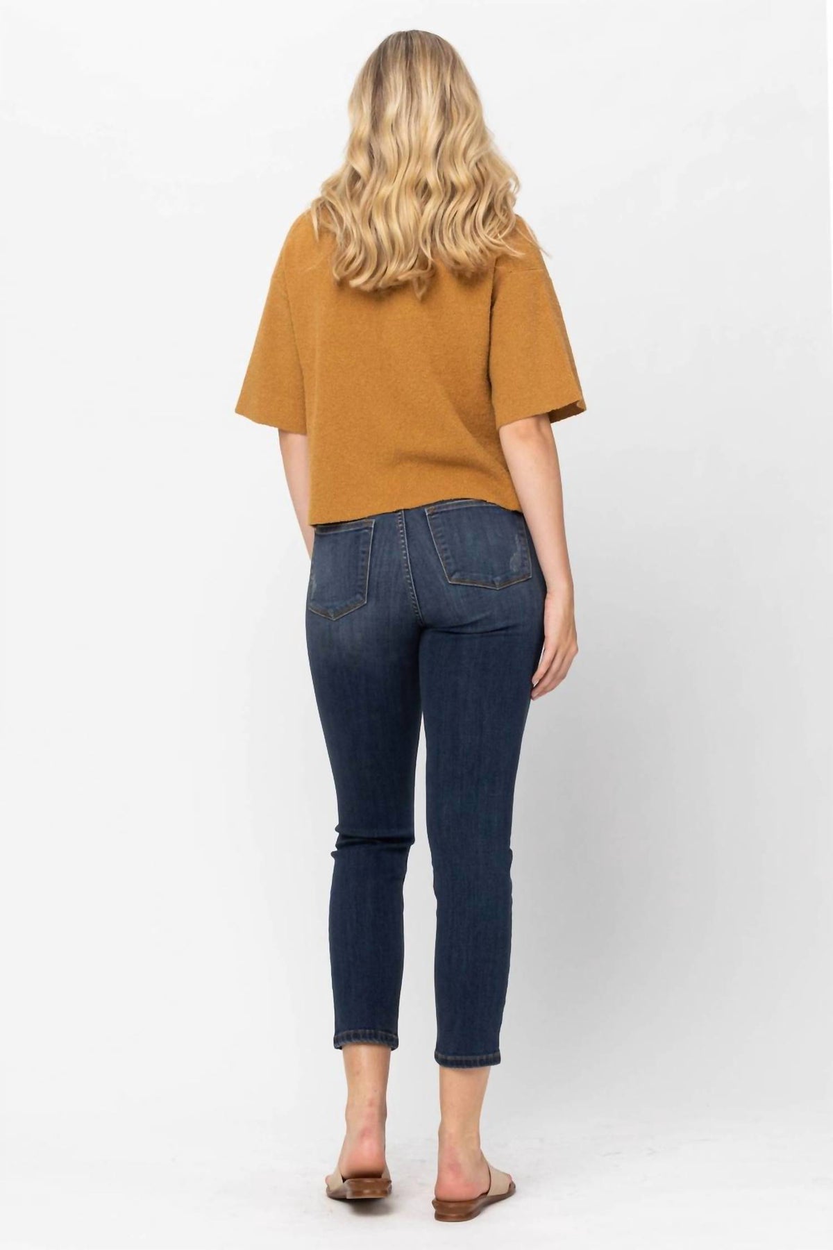 Judy Blue - Mid Rise Cropped Relaxed Denim Jeans