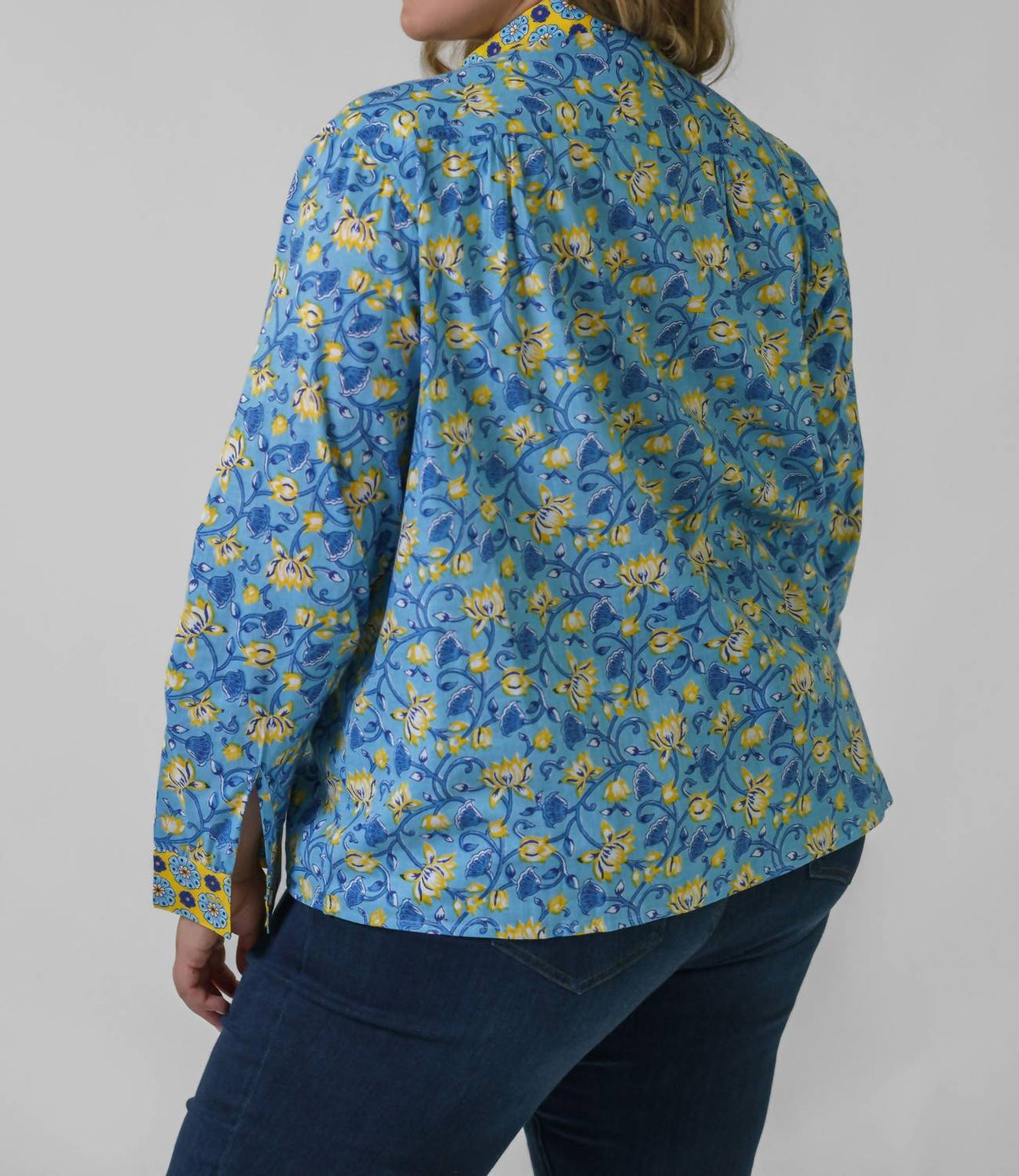 Just Bellina - Button Down Long Sleeve Floral Blouse - Plus