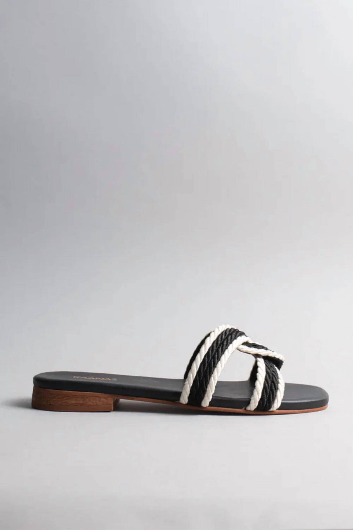 Kaanas - Women's Olas Sandal