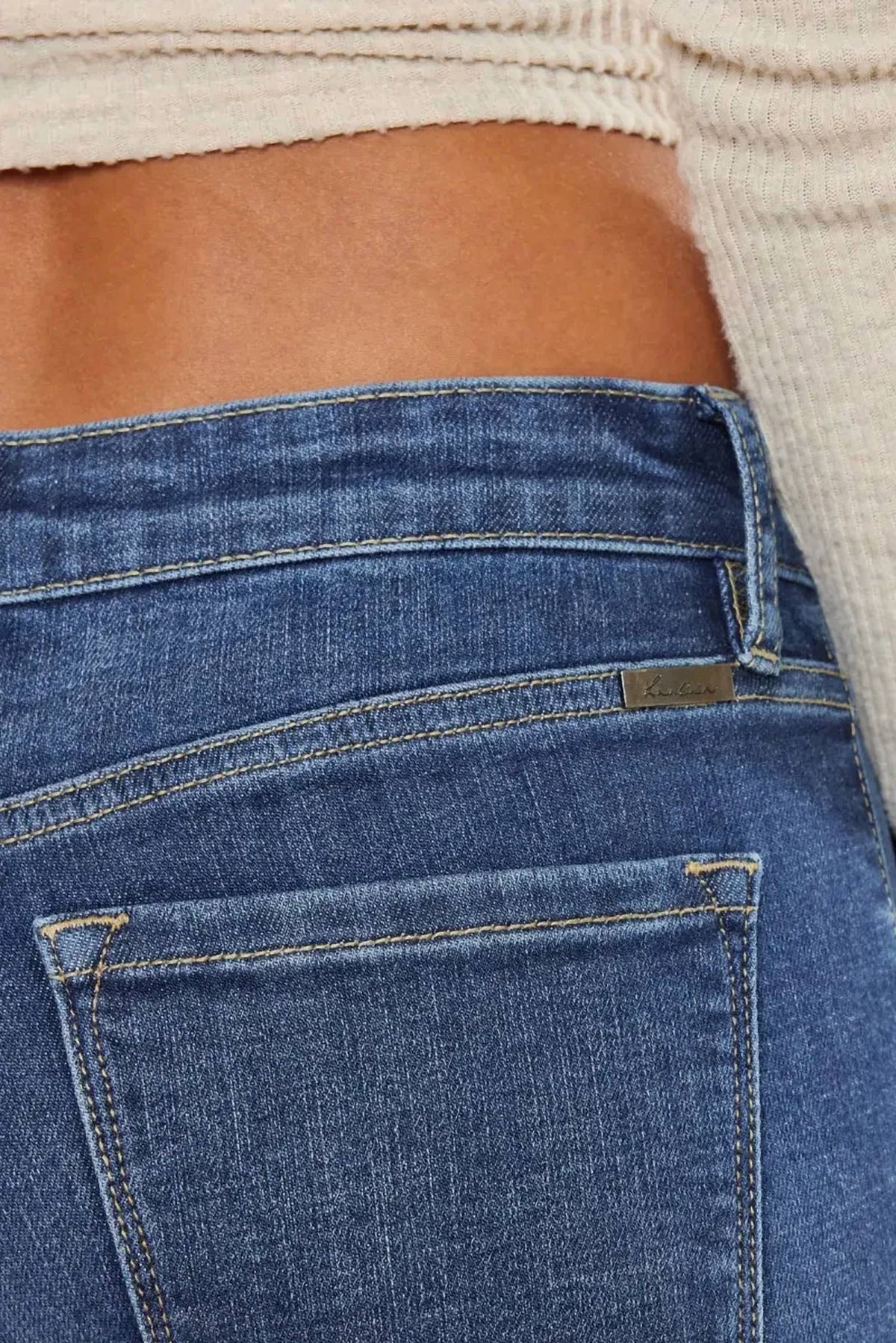 Kancan - Pocket Button Mid Rise Capri Jean