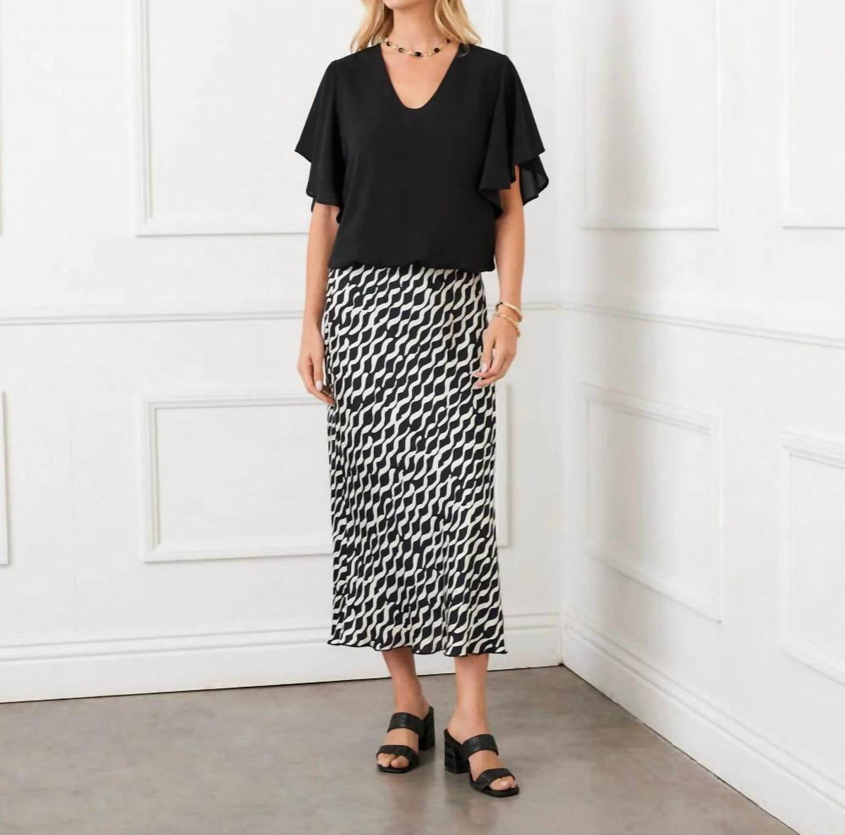Karen Kane - Flutter Sleeve V-neck Top - Petite