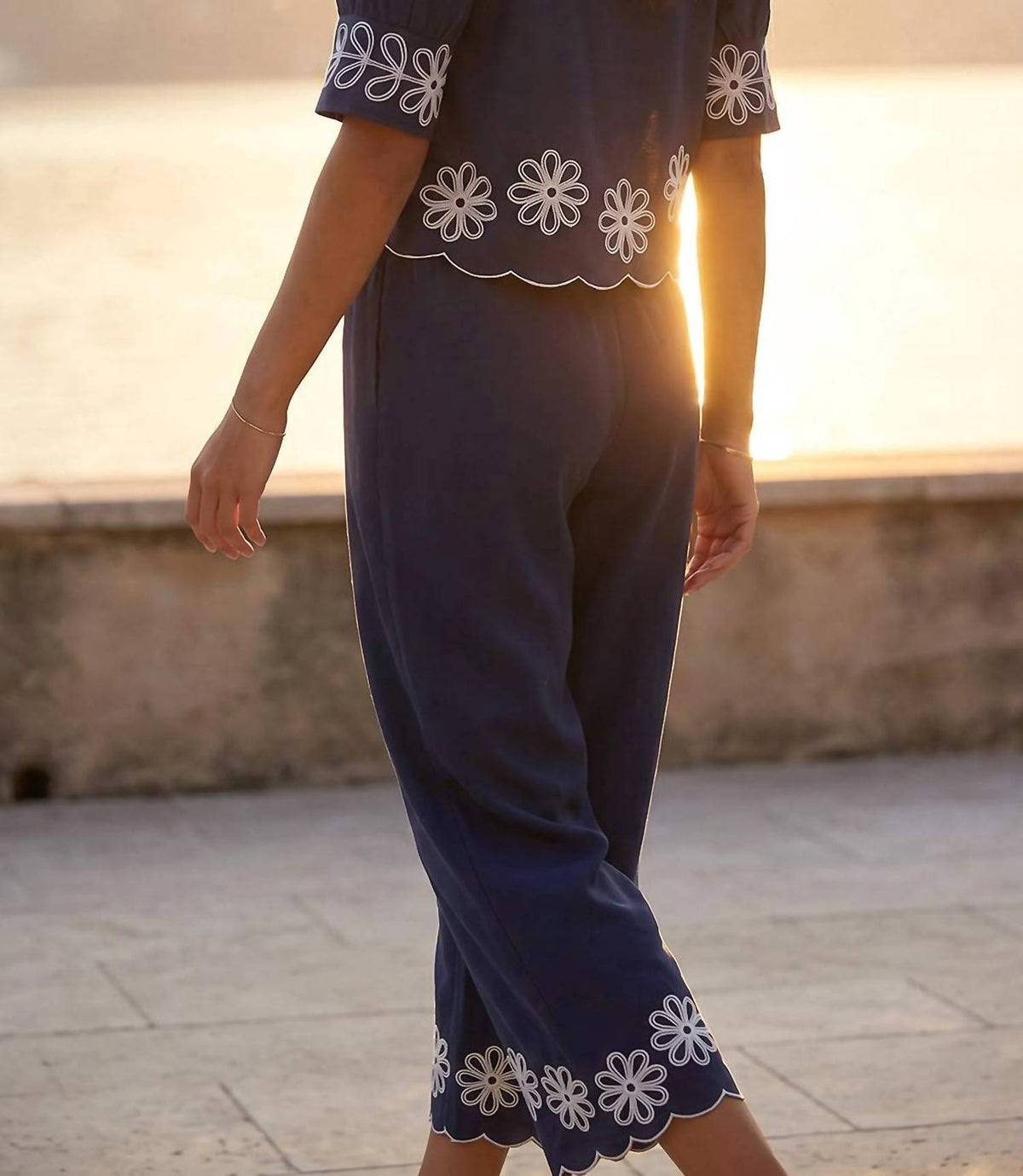 Karen Kane - Scallop Drawstring Pants