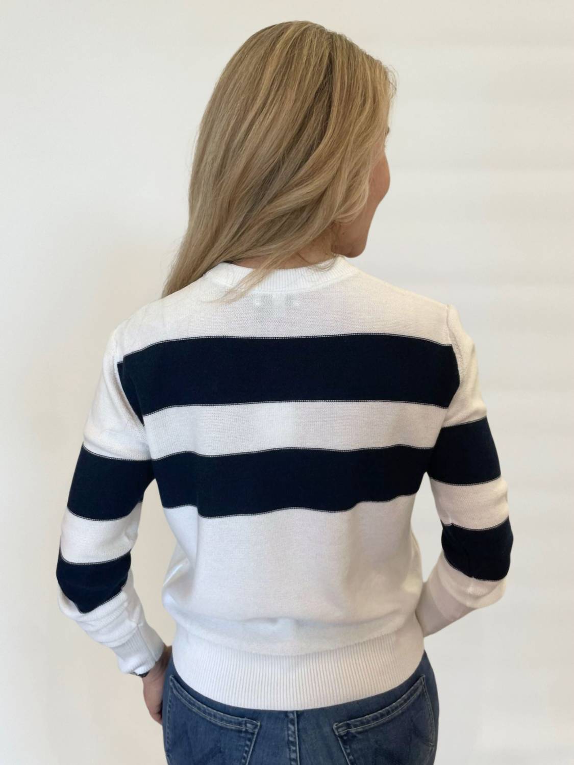 Kinross - Lumi Crop Stripe Crew Sweater - clothing - cotton - blend - crew