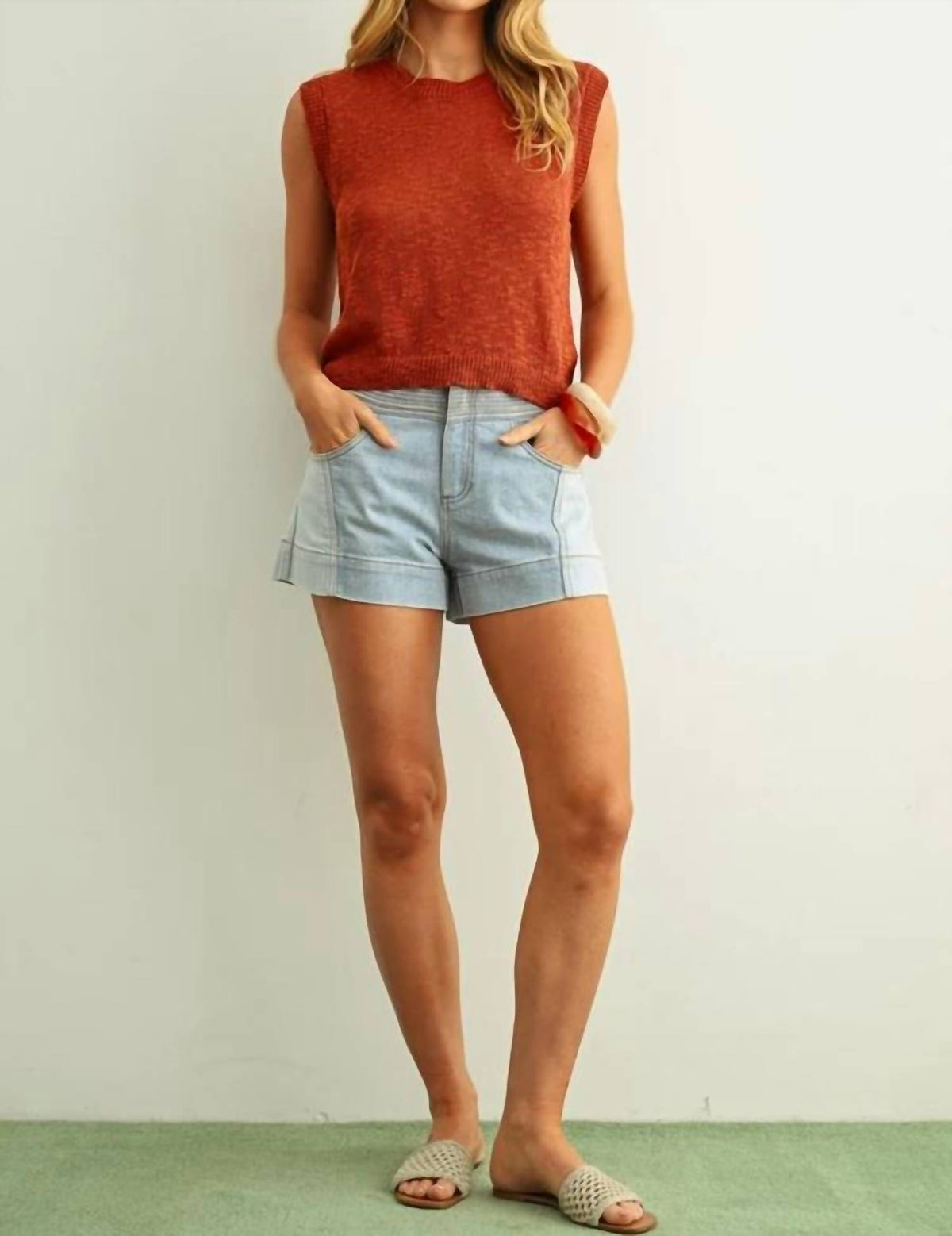 Kld - Sleeveless Knitted Sweater