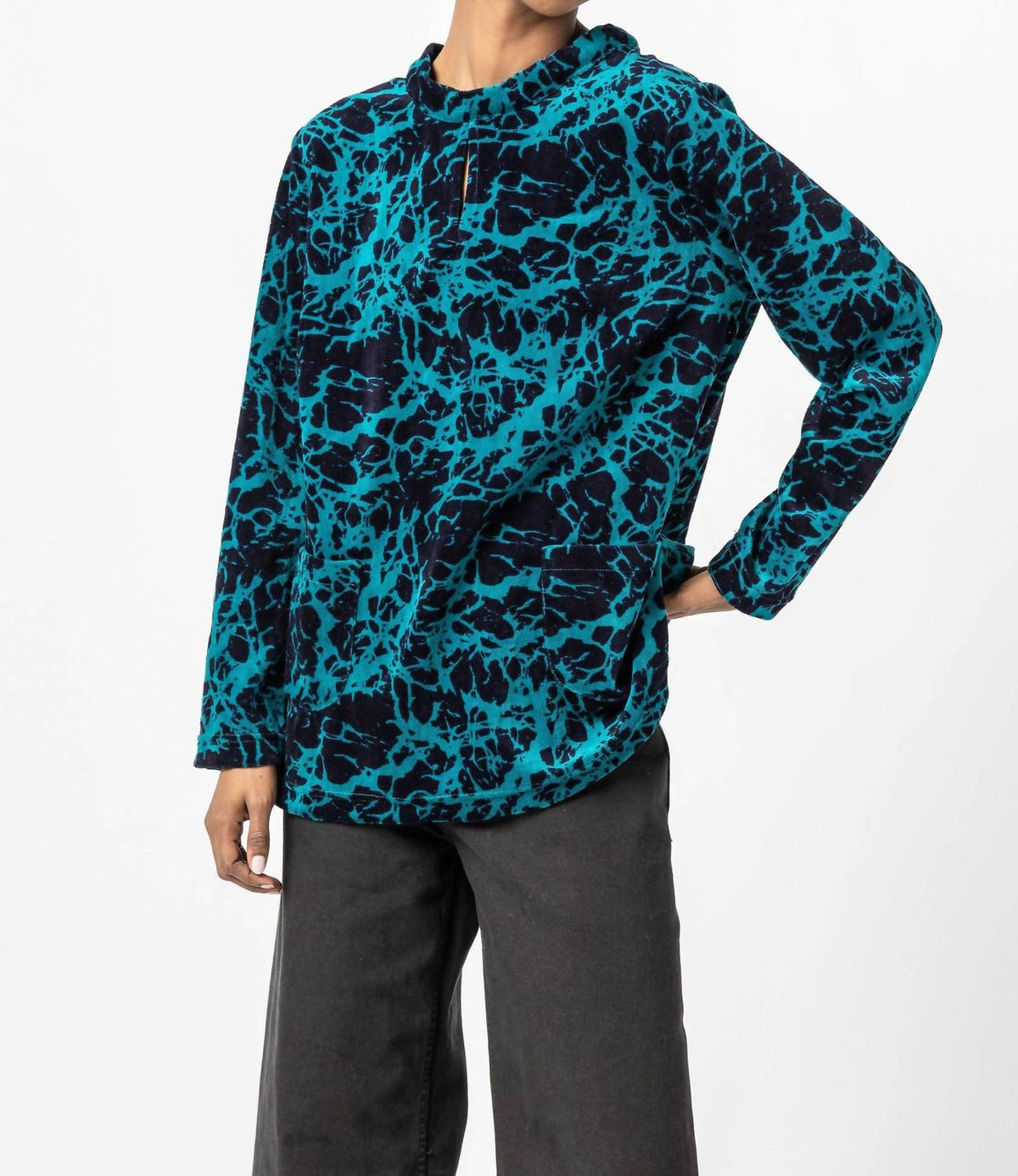 Komil - Tamara Velvet Key Hole Top