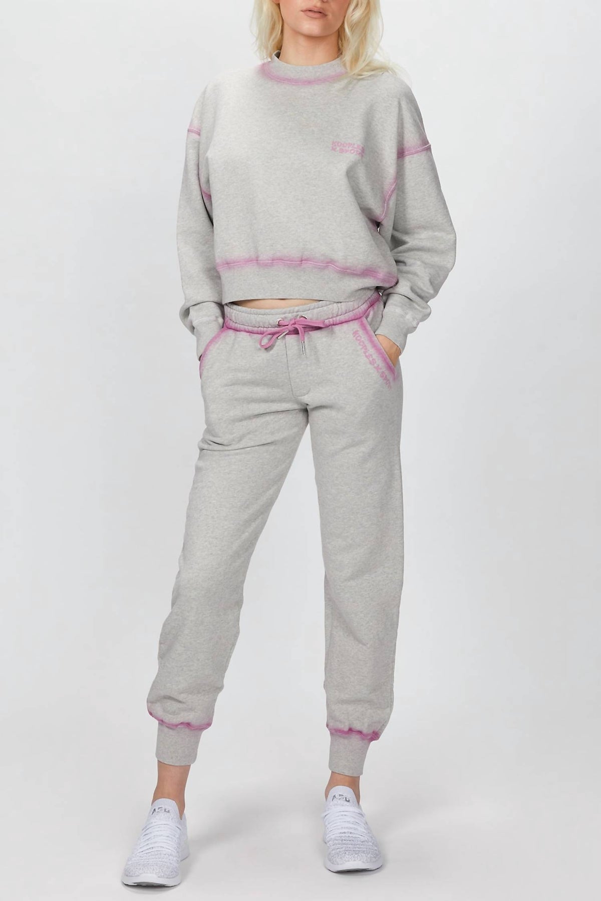 CREWNECK SWEATSHIRT