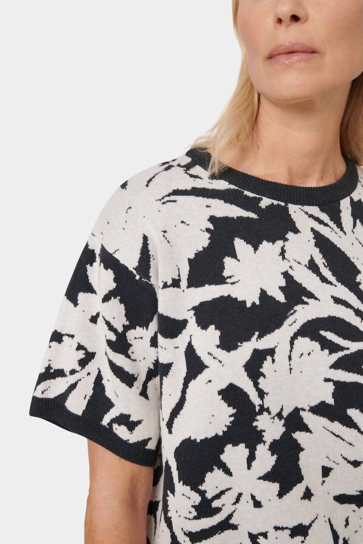 Kowtow - Etched Short Sleeve Top