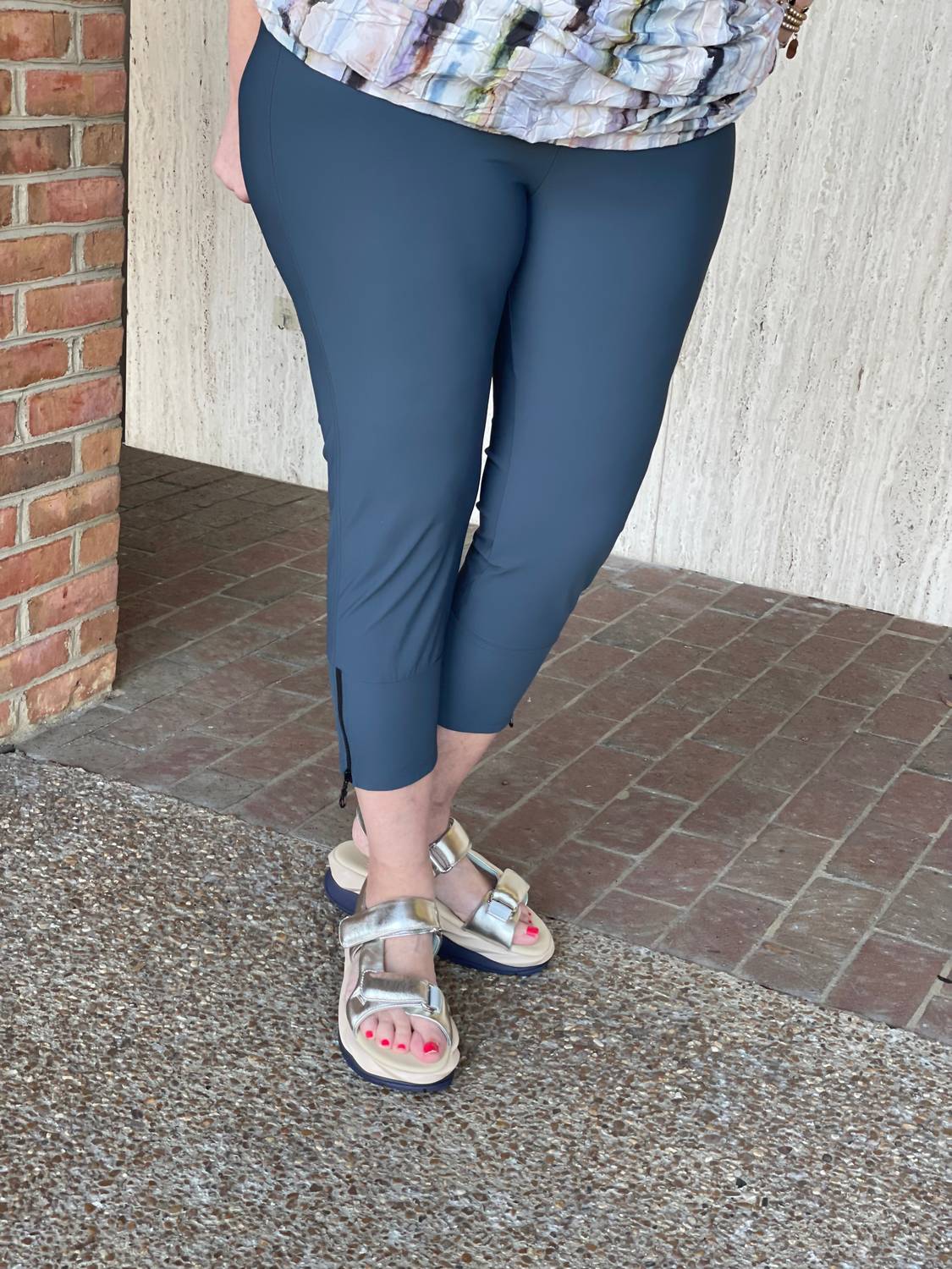 Kozan - Women's Vonn Travel Legging - blue - clothing - leggings
