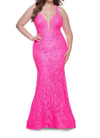 La Femme - Plunging Neckline Fitted Prom Dress - Plus - clothing - dresses - patterned