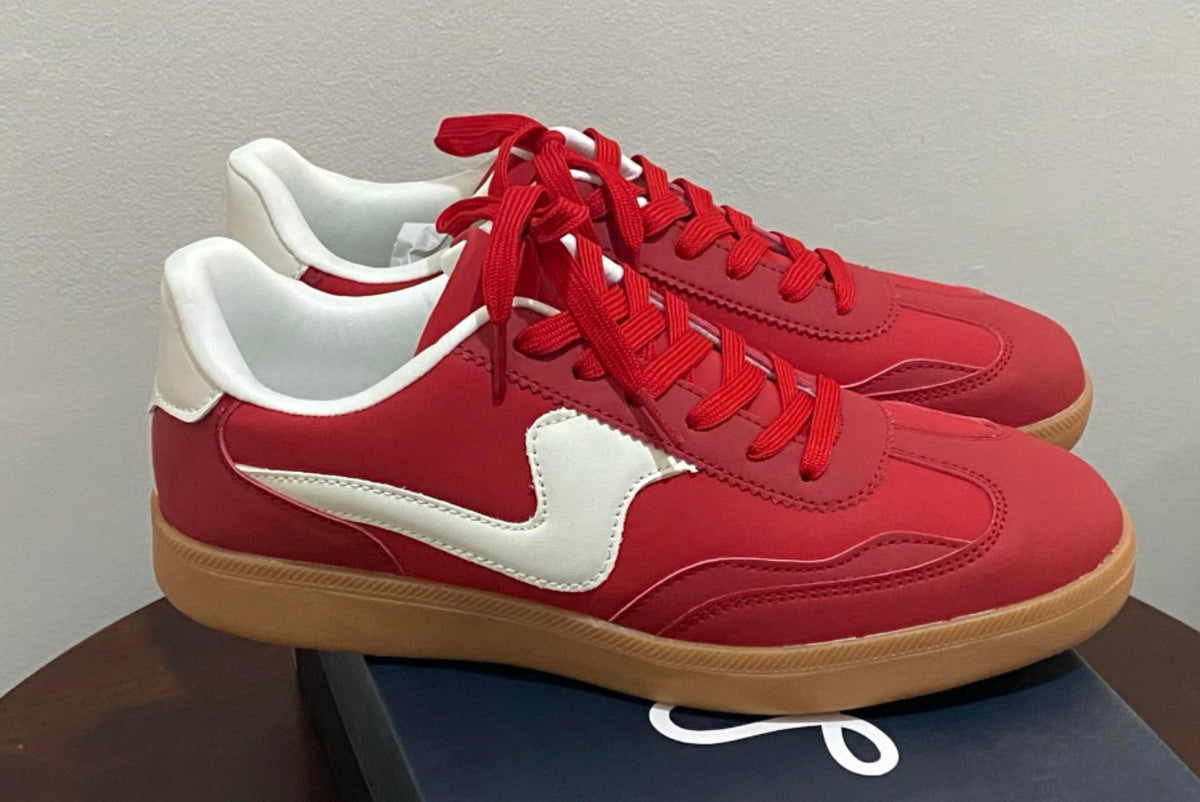 La Sheelah - Women's Modern Sneaker