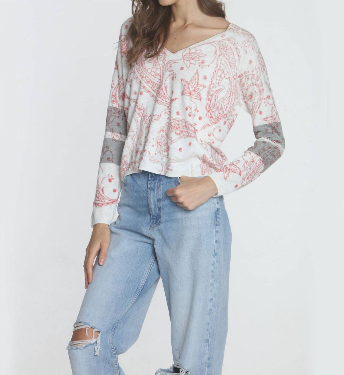 Label+Thread - Women's Paisley Vee