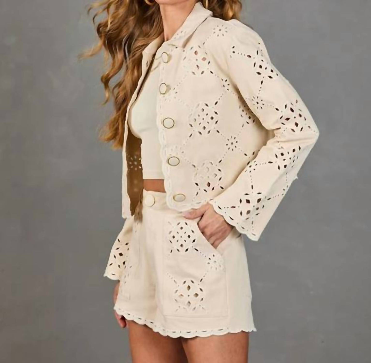 Lalavon - Button Eyelet Top