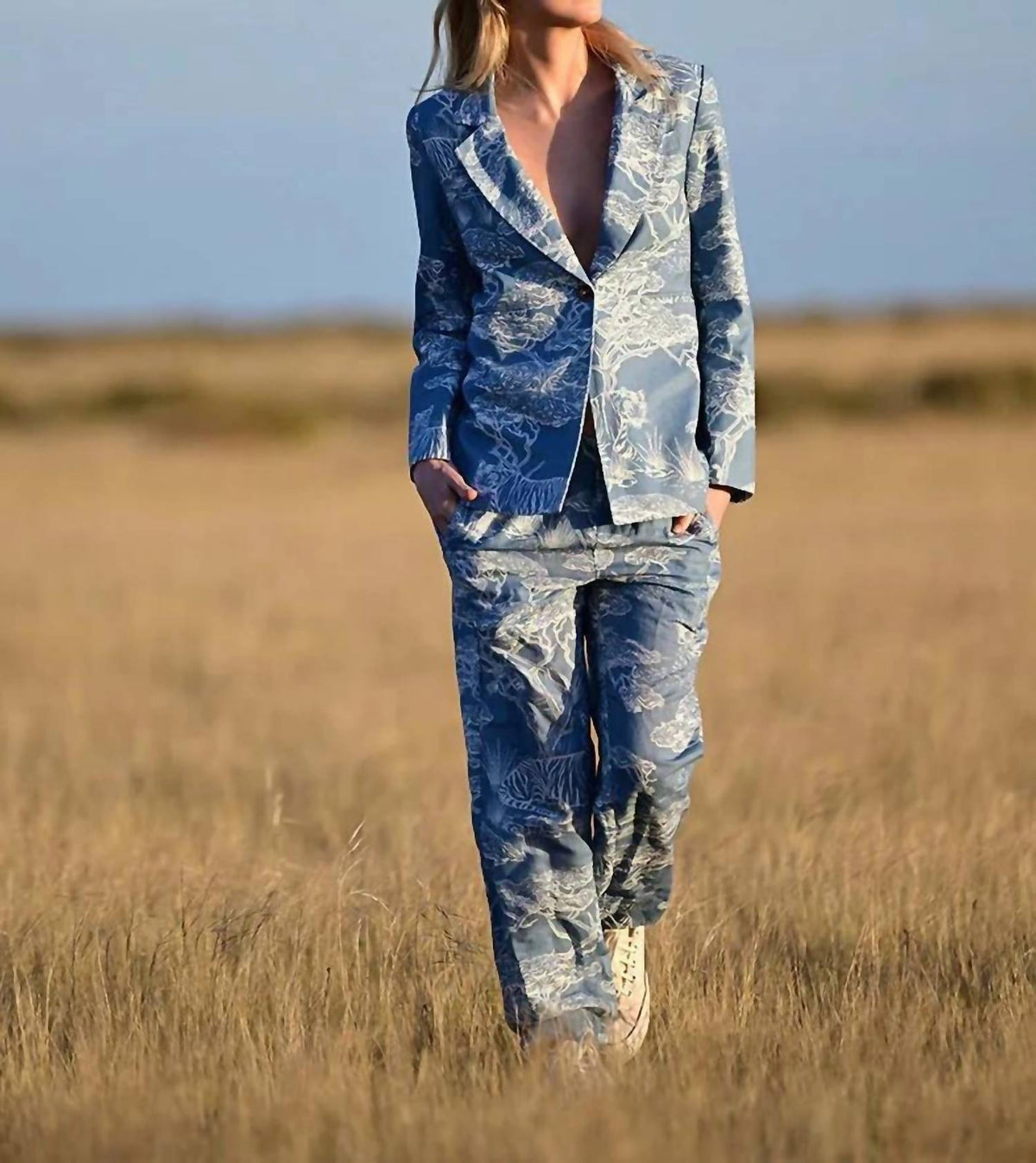Las Sureñas - Safari Blazer