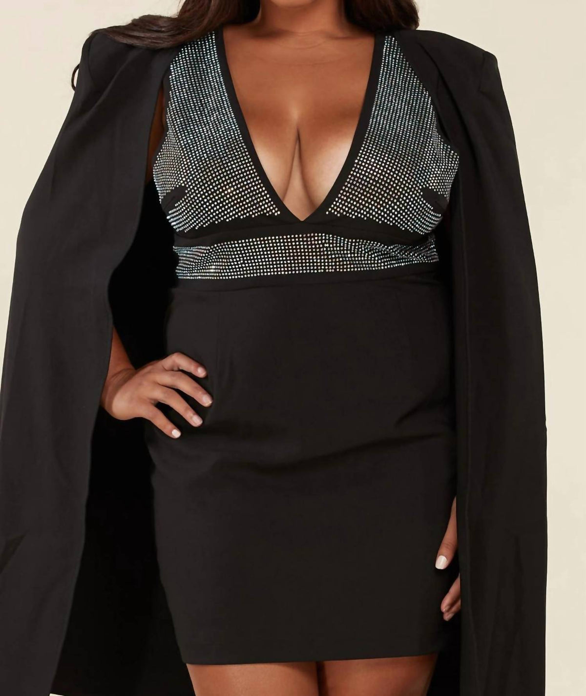 L'Atiste - Structured Cape Mini Dress - Plus