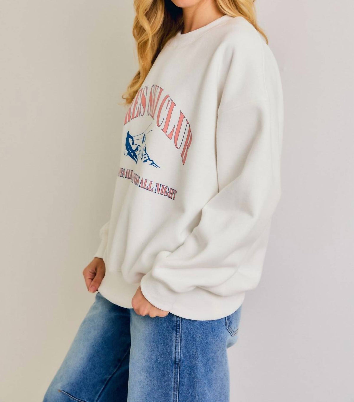 Le Lis - Apres Ski Club Crewneck