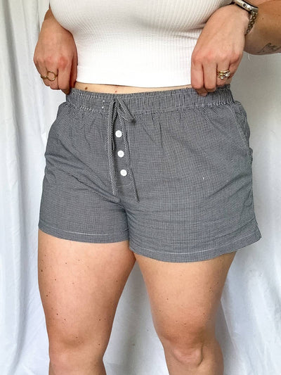 Le Lis - Women's Beachside Checkered Shorts