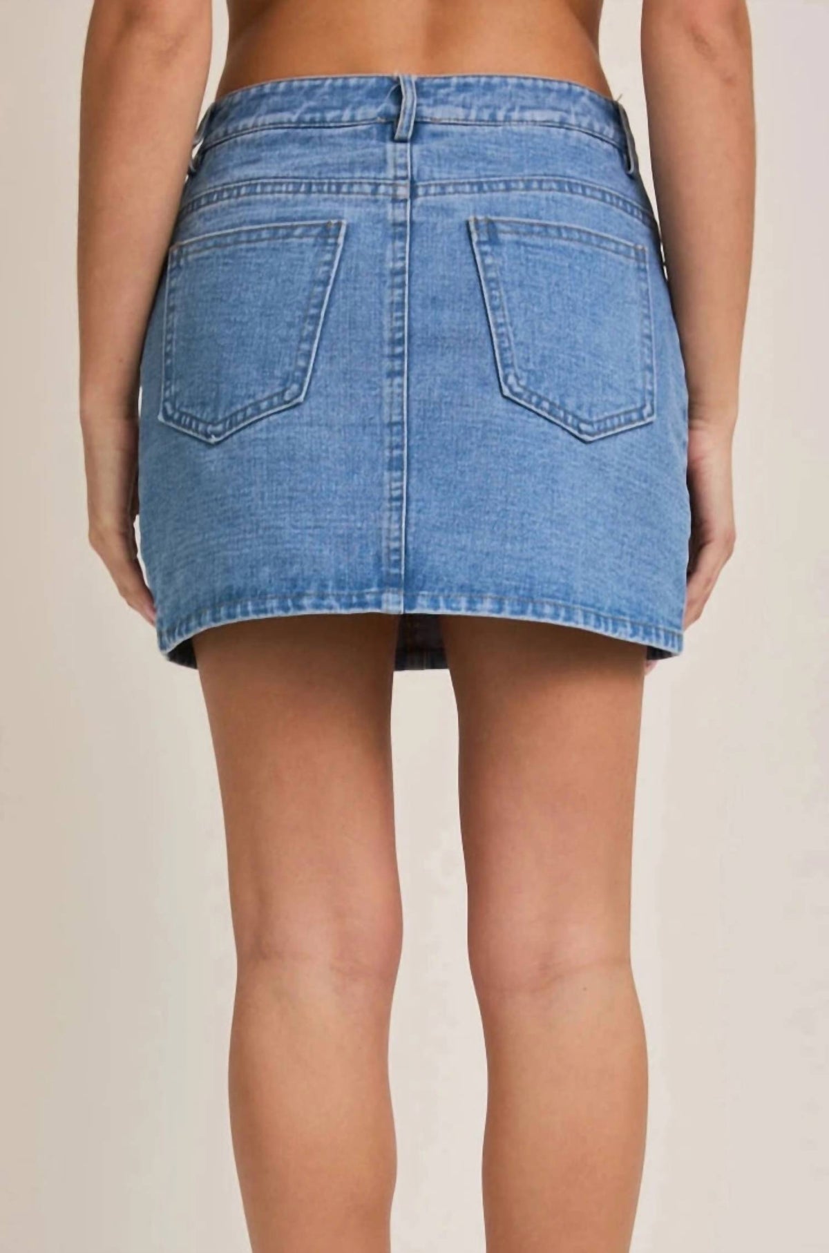 Le Lis - Women's The Jetty Mid Rise Denim Skort