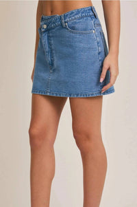 Le Lis - Women's The Jetty Mid Rise Denim Skort