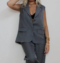 Le Lis - LEXI OVERSIZED SLEEVELESS VEST