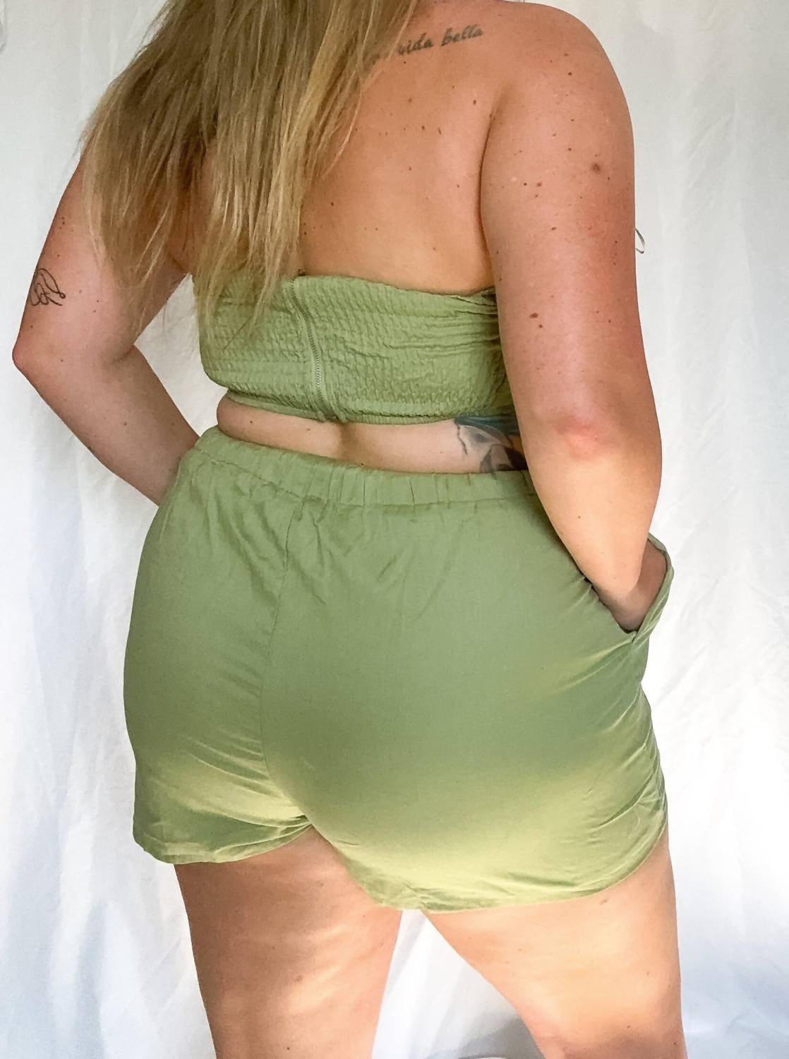 Le Lis - Lola Elastic Waist Shorts