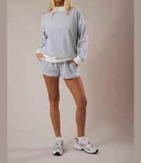 Le Lis - Mock Neck Sweatshirt