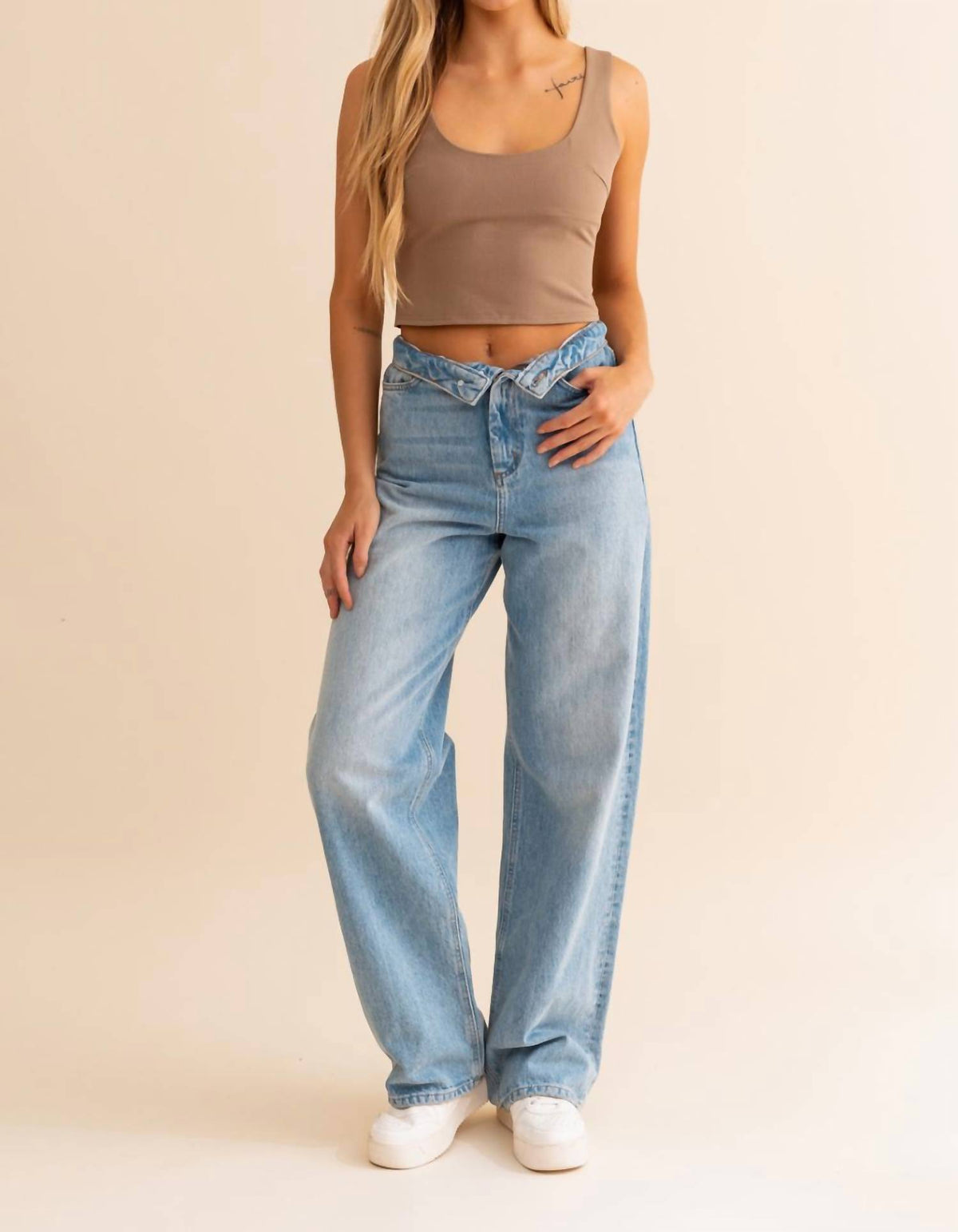 Le Lis - Mousse u neck top