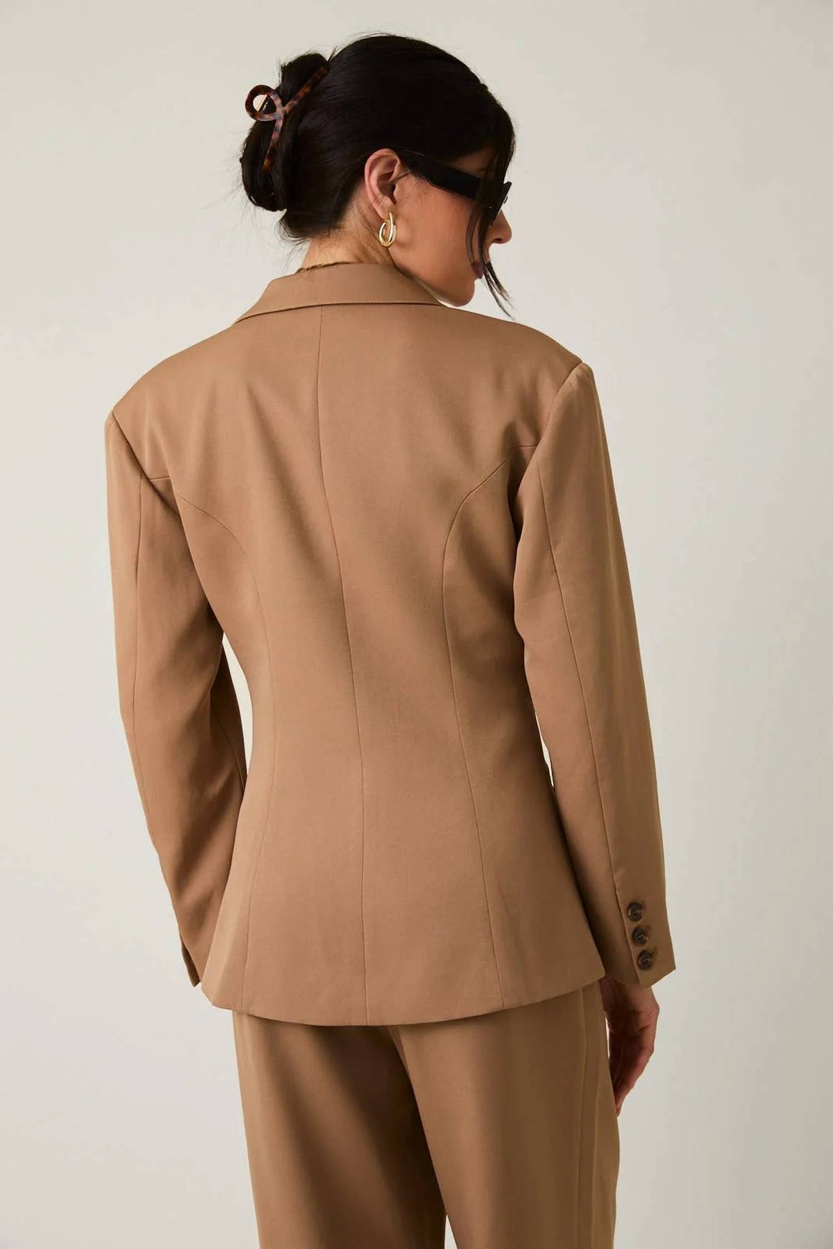 Le Lis - Structured Shoulder Fit And Flare Blazer