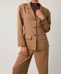 Le Lis - Structured Shoulder Fit And Flare Blazer