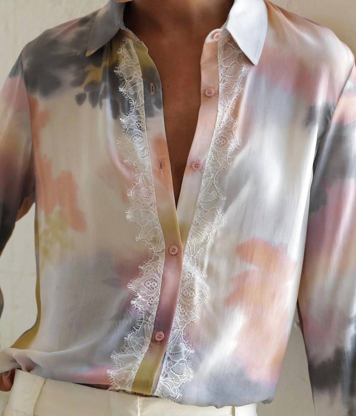 Le Superbe - Women's Button Up Collared Shirt