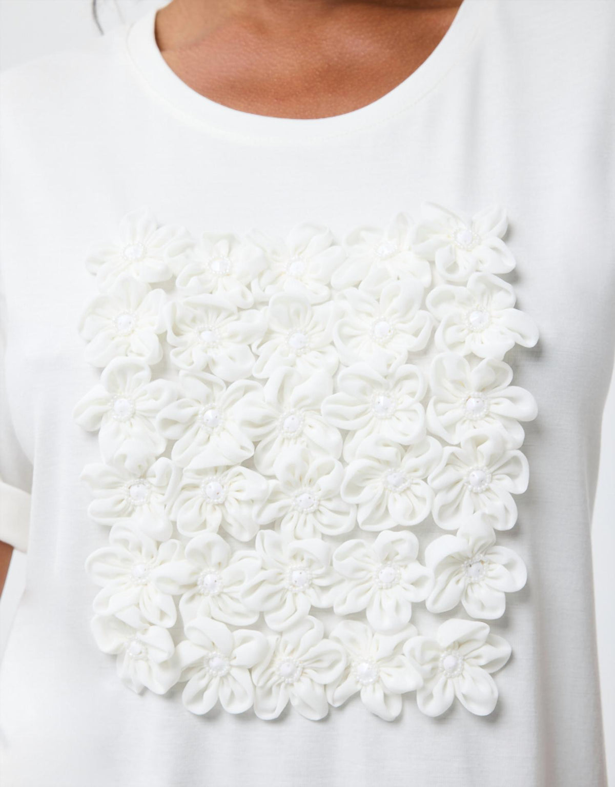 Leo Ugo - Magda Flower Center Tee